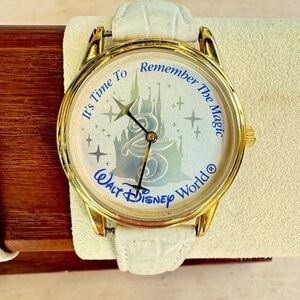 Vintage Walt Disney World 25th Anniversary Watch New Band Working Cinderella
